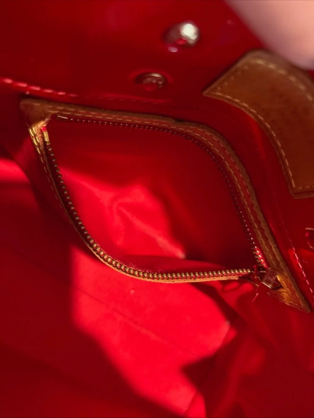 Louis Vuitton Red Patent
Monogram Vernis Tote with Tan Handles - Picture 8 of 16